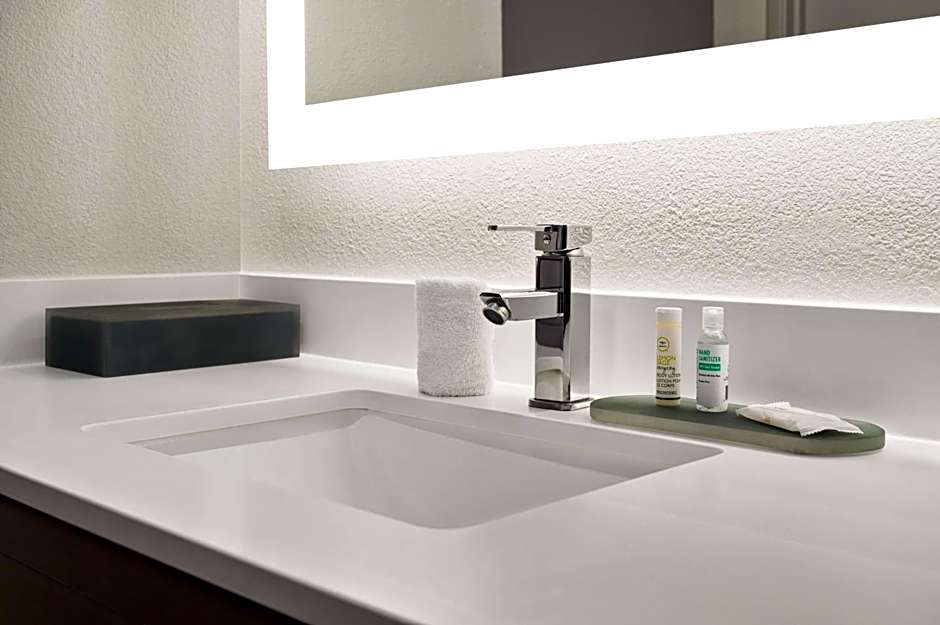 La Quinta Inn & Suites by Wyndham Columbus Dublin