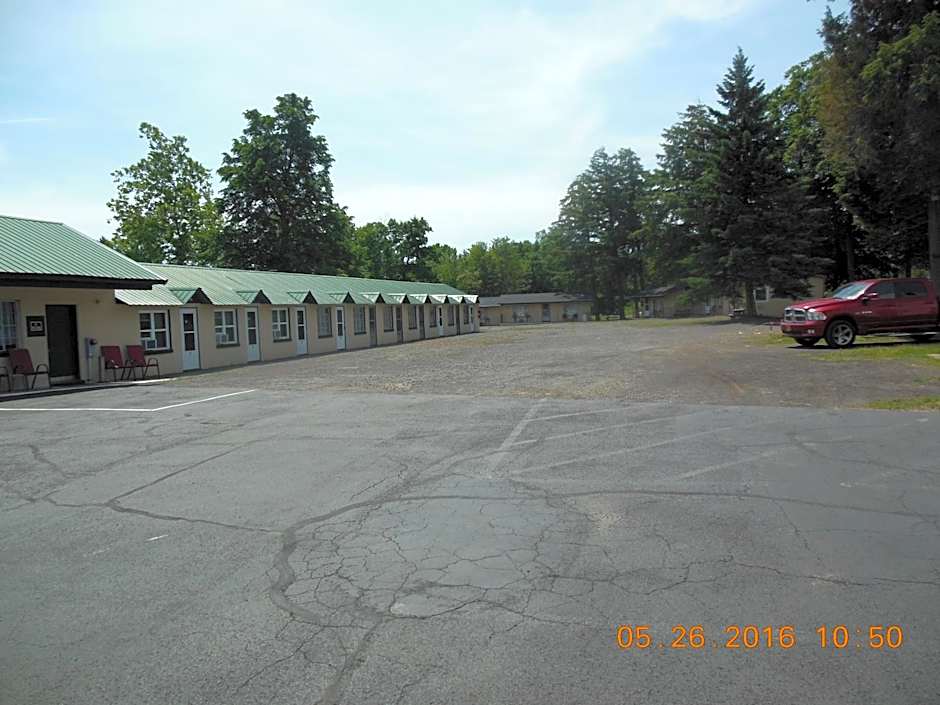 Evergreen Motel