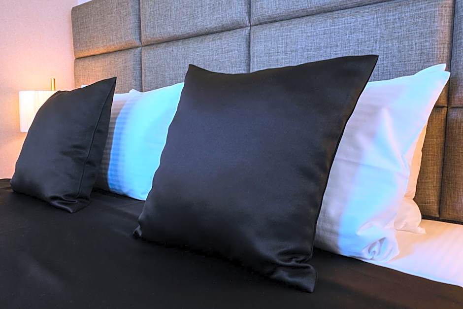 Brand Business Hotel