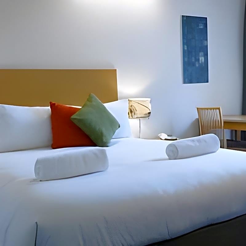 Parkwood Motel & Apartments