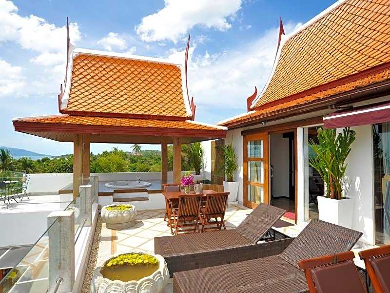 Villa Melitta, Pool, Beach, 360-SeaViews, 6-bed Thai Luxury on Best Location in Samui