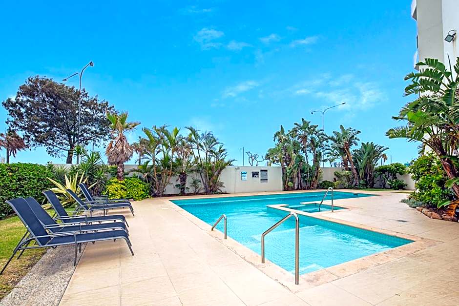 Pacific Plaza Apartments