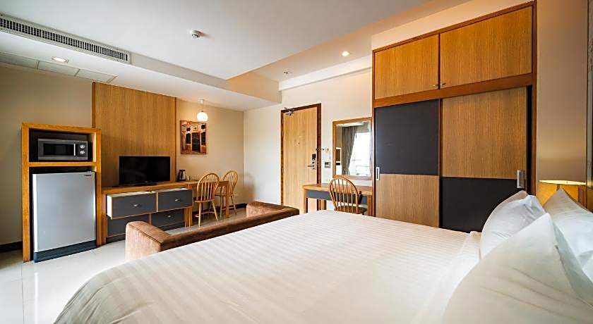 Ratana Hotel Rassada