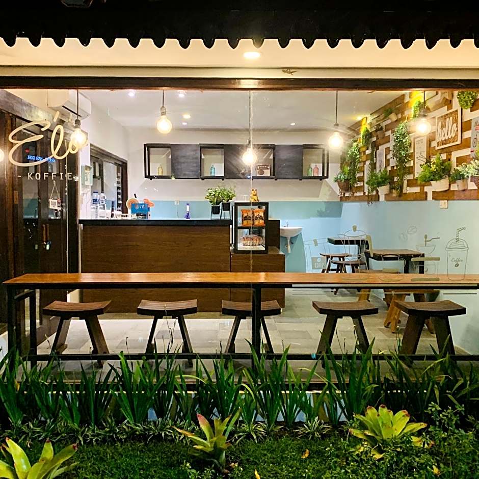 The Nalaya Hotel & Resto