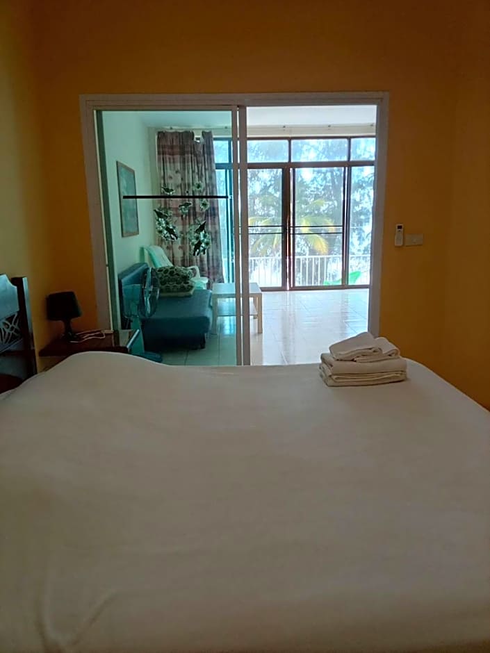 Sammy Seaview Mae Ramphueng Beach Front Golden Elephant บ้านช้างทองวิวทะเลหน้าหาดแม่รำพึง