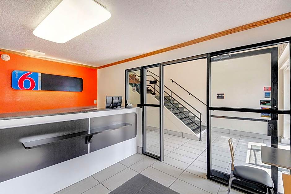 Motel 6-Wichita, KS