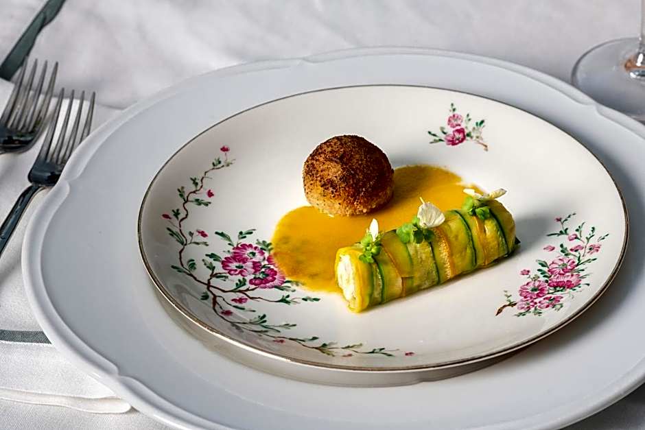 Villa Bonomo Charme Hotel