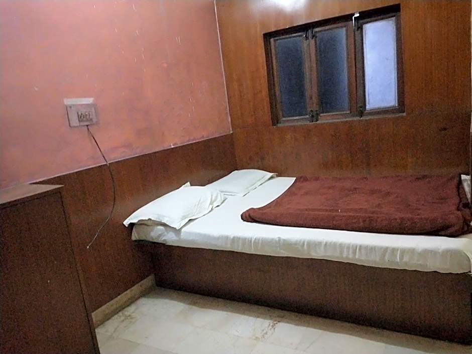 Mahesh Hotel – Delhi, NY