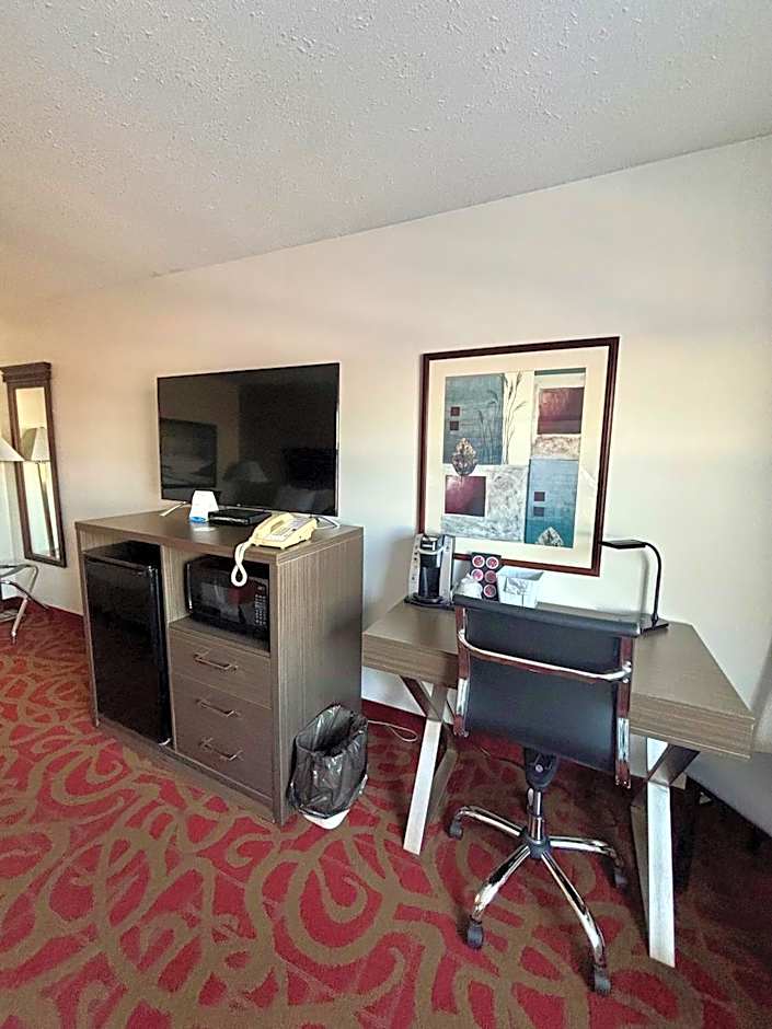 Ramada by Wyndham Sherwood Park