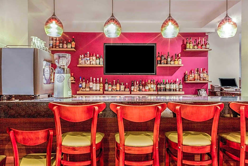 La Quinta Inn & Suites by Wyndham Puebla Ciudad Modelo