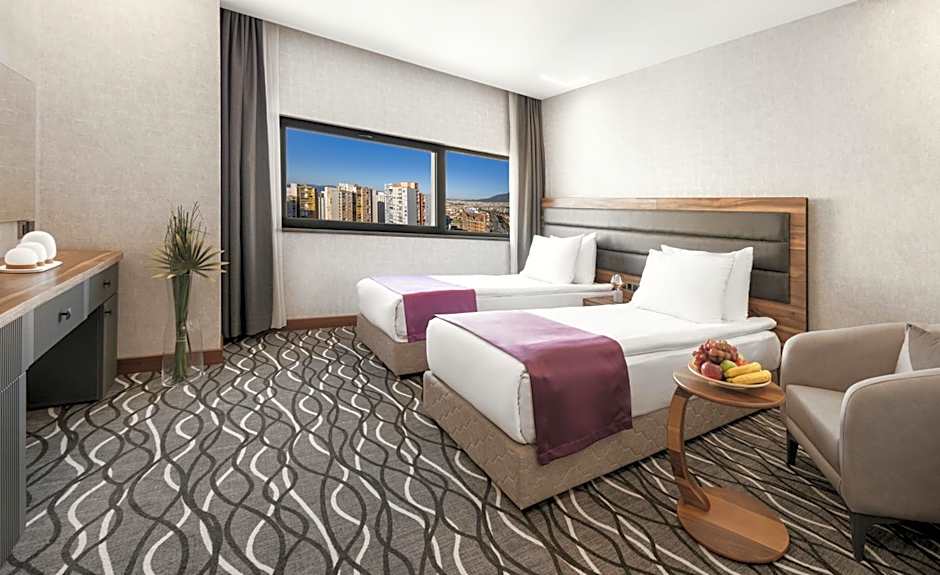 Lilium Hotel & Suites