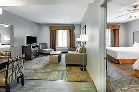 Two Bedroom Suite with One King and Two Queen Beds - Non-Smoking