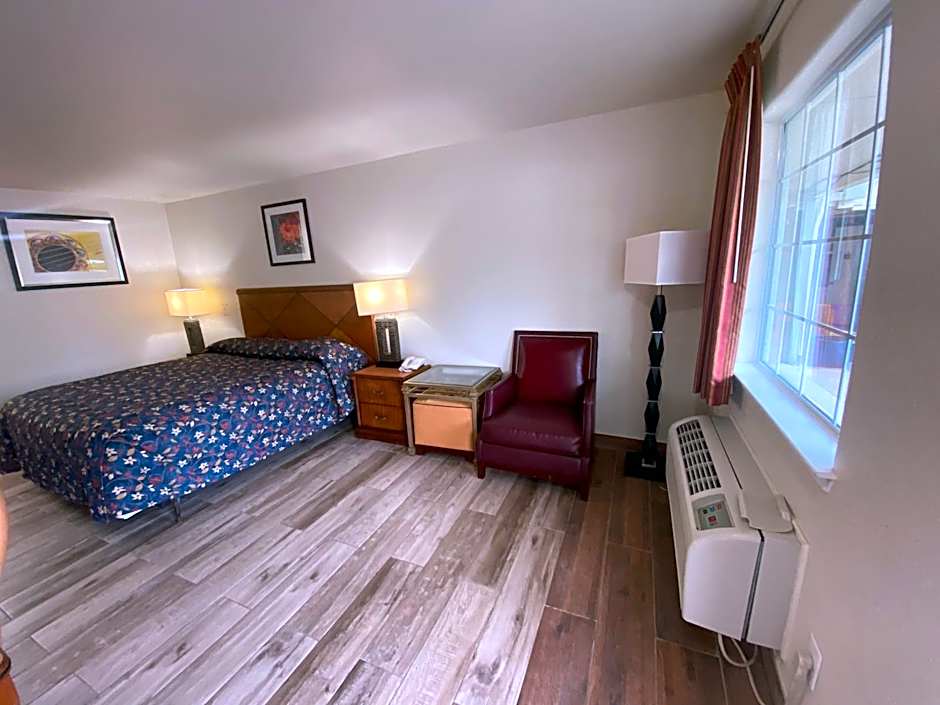 Cedar Creek Inn
