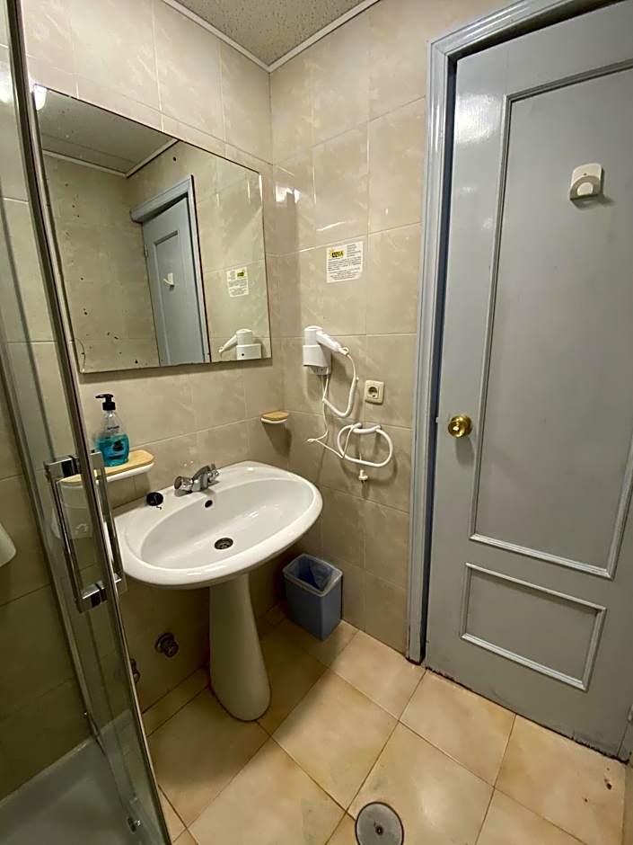 Albergue Orillas de Alocén