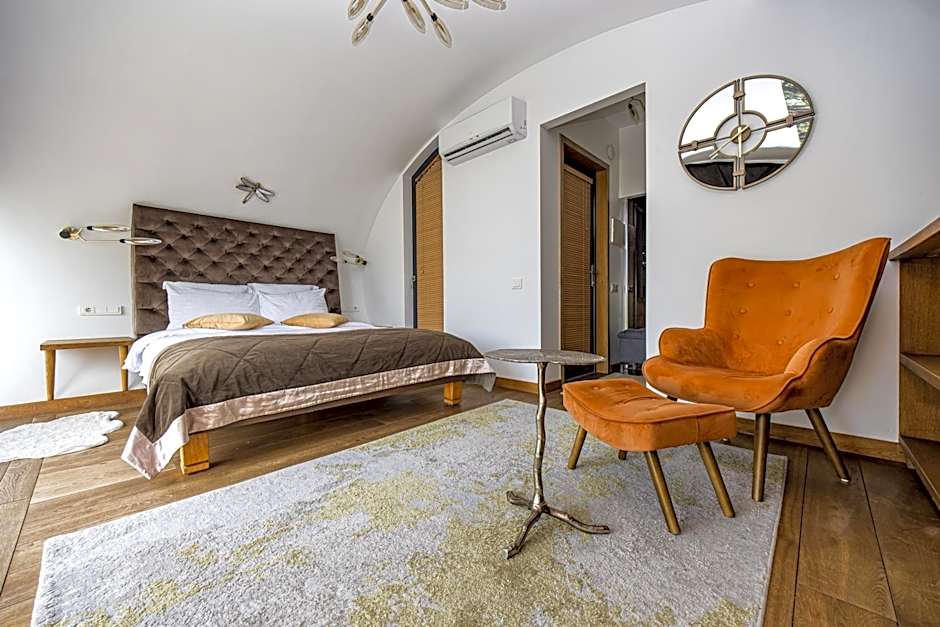 AKIS namelis medyje- Dinosaur Park