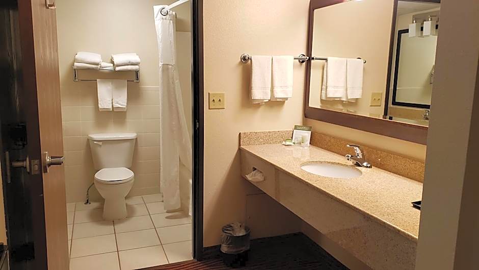 AmericInn by Wyndham Muscatine