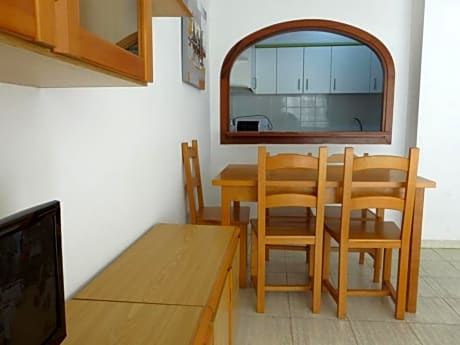 APARTMENT CAPACITY 4 ONE BEDROOM