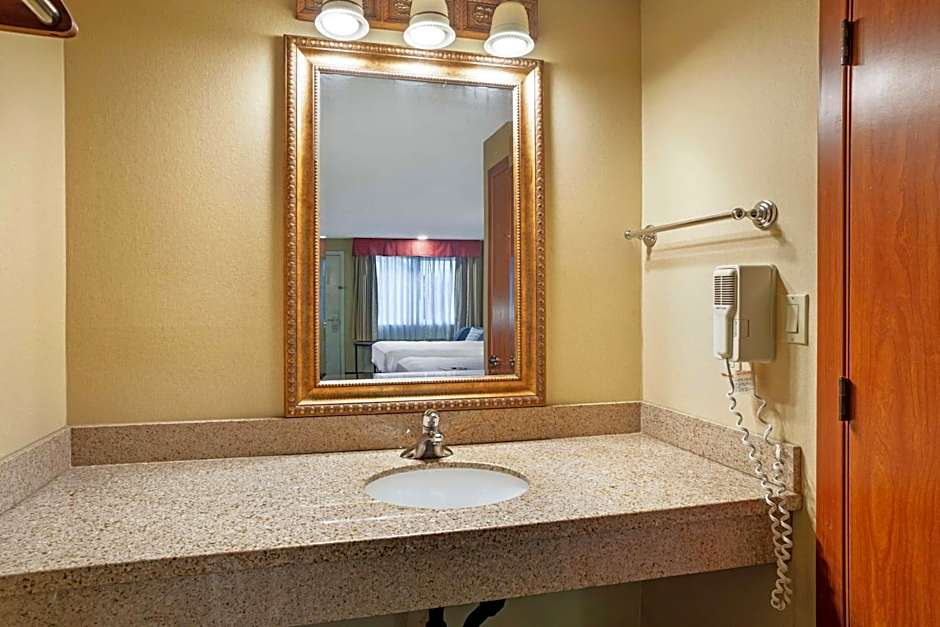 Best Western Shadow Inn