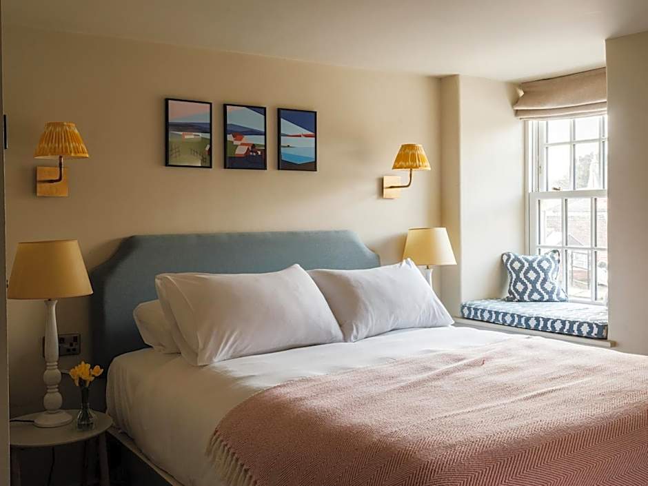 Photo 1 of 5 of Triple Room