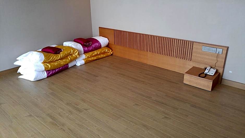 J Square Hotel and Wedding