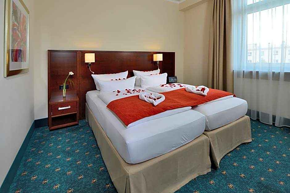 Photo 1 of 5 of Junior Suite