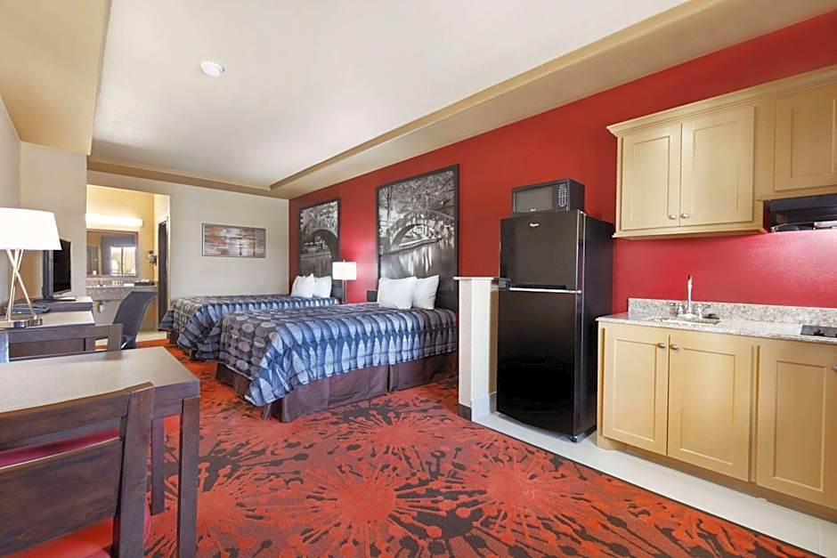 Super 8 by Wyndham Karnes City