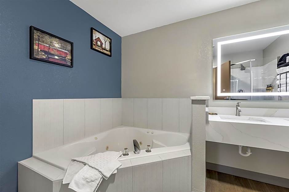 Best Western Plus Revere Inn & Suites