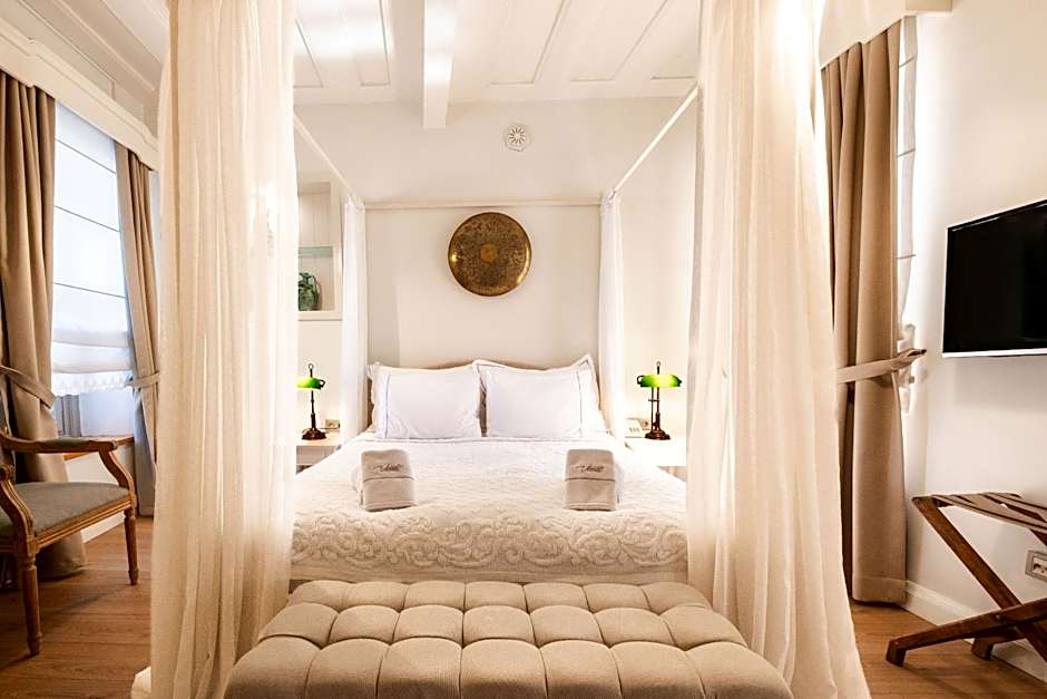 Photo 1 of 5 of Junior Suite