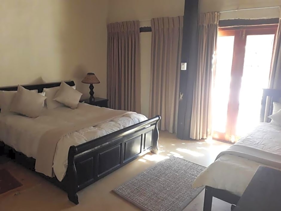 KweKwe Private Game Lodge