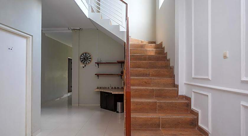 Urbanview Stay H jakal by RedDoorz – Sleman, MN