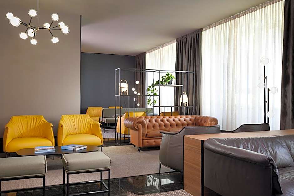 Una Hotel Century
