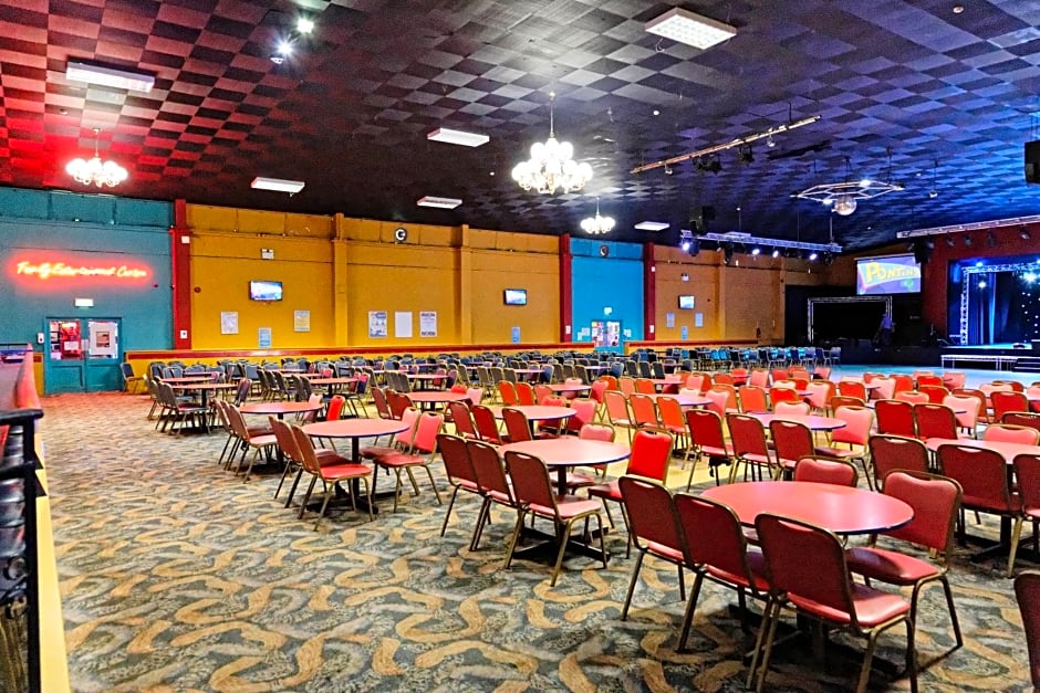 Pakefield Holiday Village - Adults Only