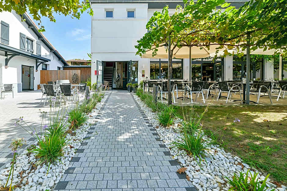 Logis Gnàc é Pause Hôtel et Bistro