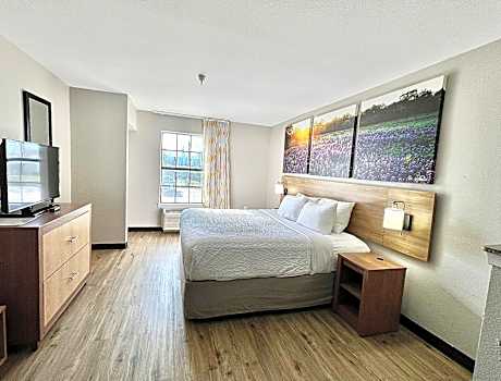 King Room - Non-Smoking