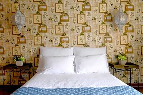 Double Room with Shared Bathroom