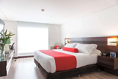 Deluxe King Suite
