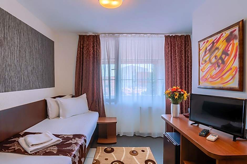 Hotel Tranzzit