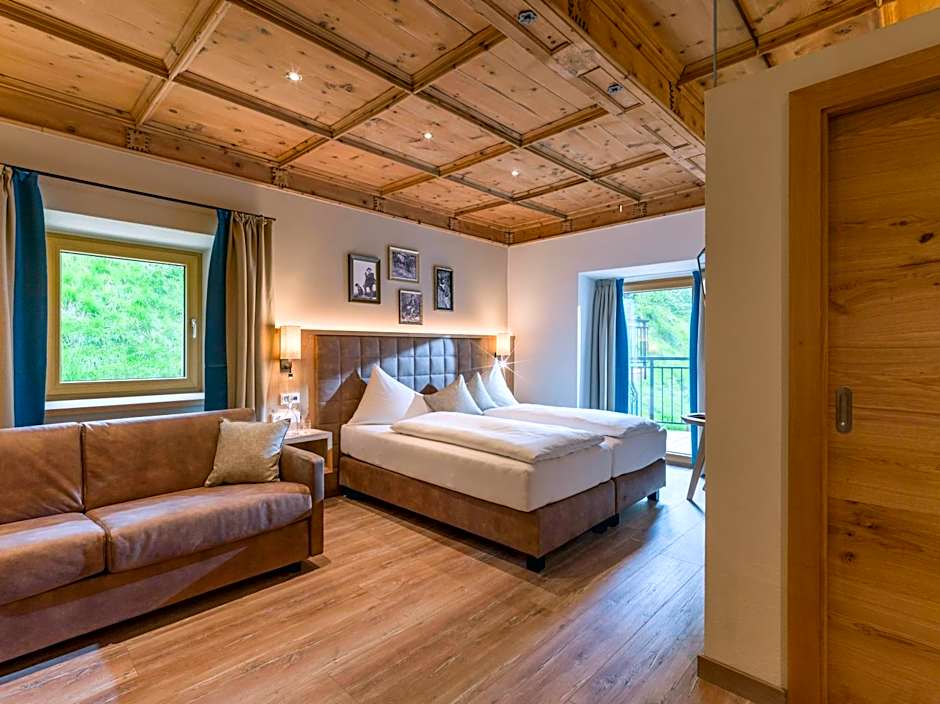 Photo 1 of 4 of Junior Suite