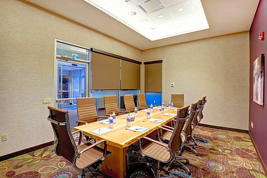 Holiday Inn Mississauga Toronto West By IHG