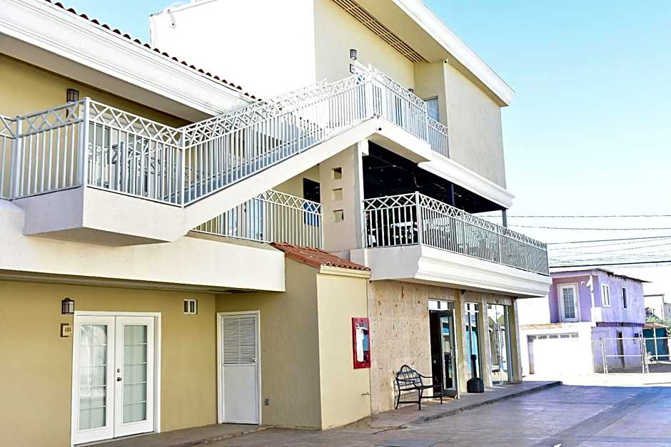 California Comfort & Suites
