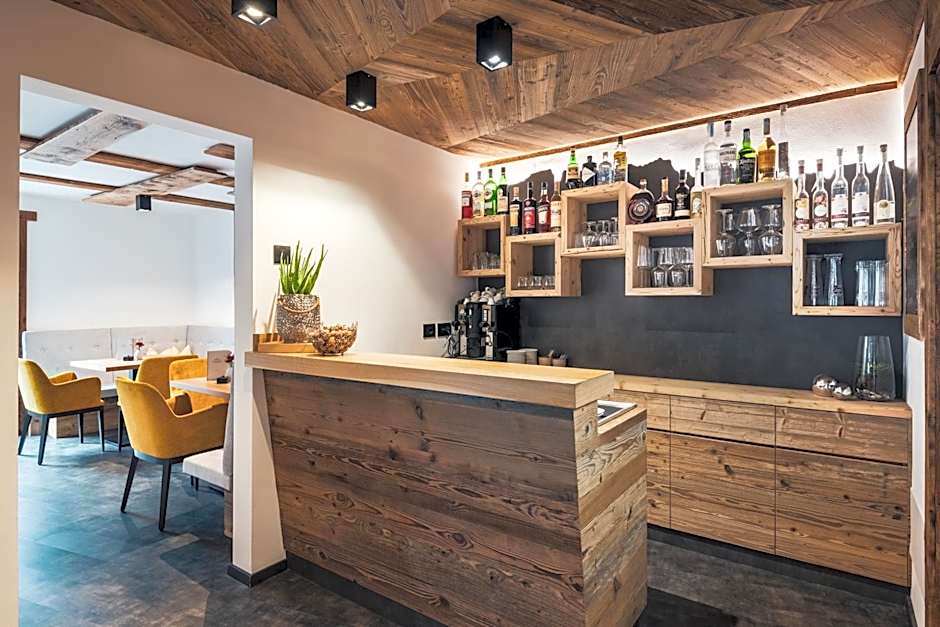 Les Dolomites Mountain Lodges