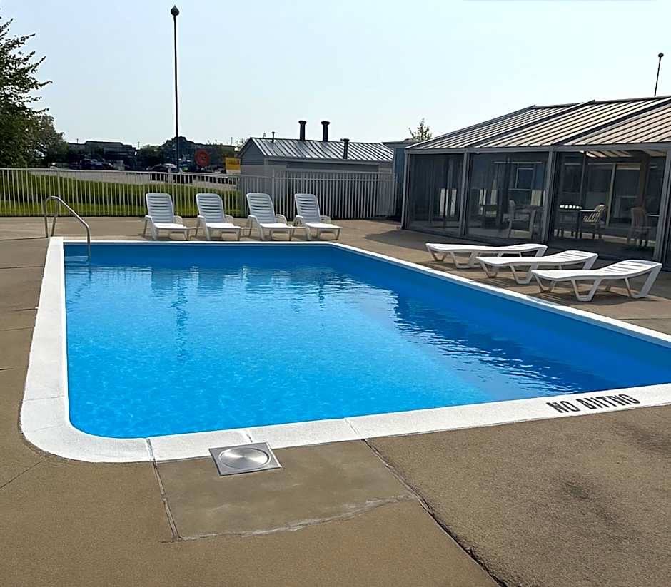 Great Lakes Inn Mackinaw City