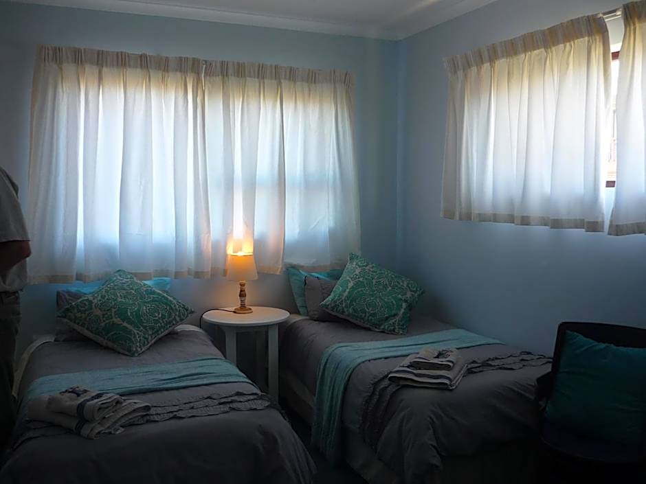 A1 Kynaston Guest House bed and breakfast or self catering