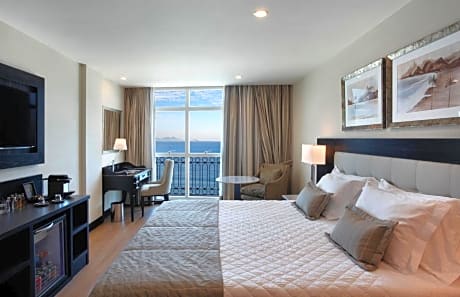 Executive Twin Room with Ocean View