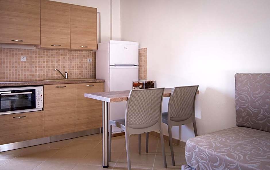 Apanemia Apartments by Flegra