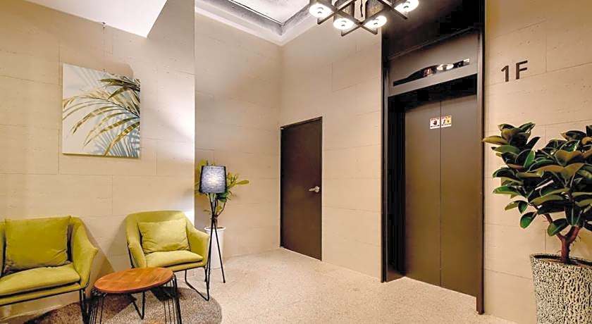 BLANC Business Hotel