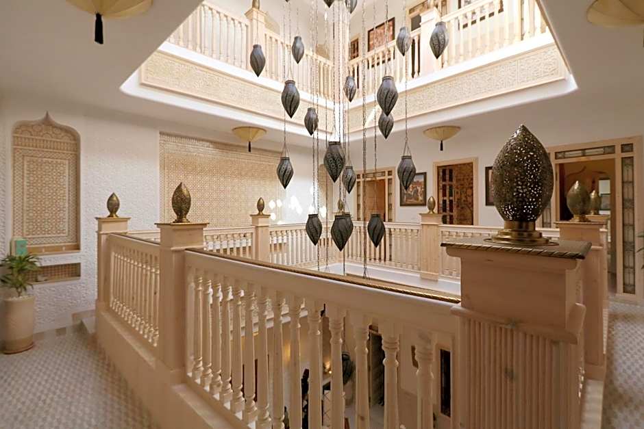 Riad Wazani Square & SPA
