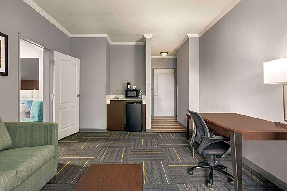 La Quinta Inn & Suites by Wyndham Dublin