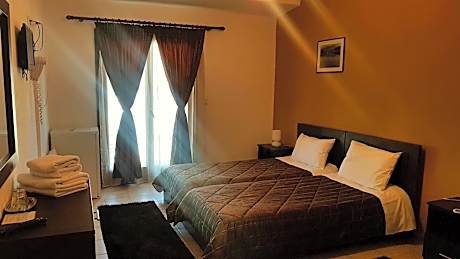 Triple Room with Mountain View