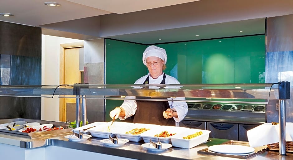 Holiday Inn London - Heathrow M4Jct.4 By IHG